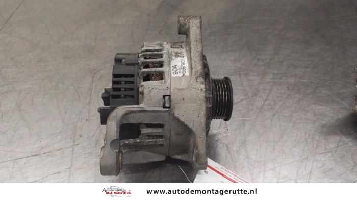 Gebruikte Alternator Volkswagen Passat O180703