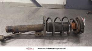 O180767 Gebruikte mac phersonpoot links-voor Volkswagen Fox