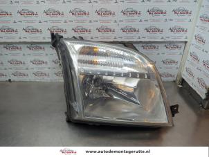 O180803 Gebruikte rechter koplamp Ford Fusion