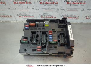 O180857 Gebruikte zekeringkast Peugeot 206