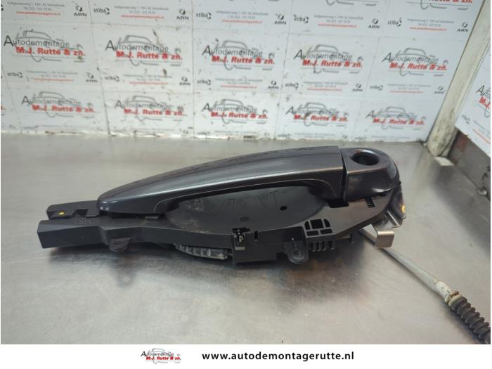 Gebruikte Portiergreep 4Deurs links-voor BMW 3-Serie O180883