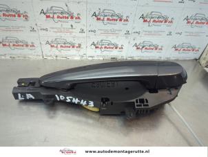 O180884 Gebruikte deurgreep 4deurs links-achter BMW 3-Serie