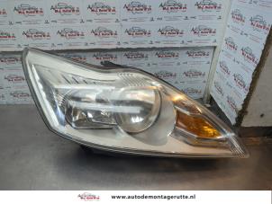 O180919 Gebruikte rechter koplamp Ford Focus