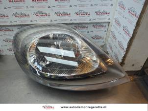 O180952 Gebruikte koplamp rechts Opel Vivaro