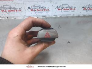O180959 Gebruikte paniekverlichtings schakelaar Ford Focus