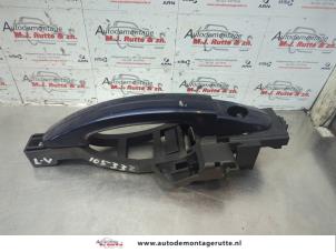 O180966 Gebruikte portiergreep 4deurs links-voor Ford Focus