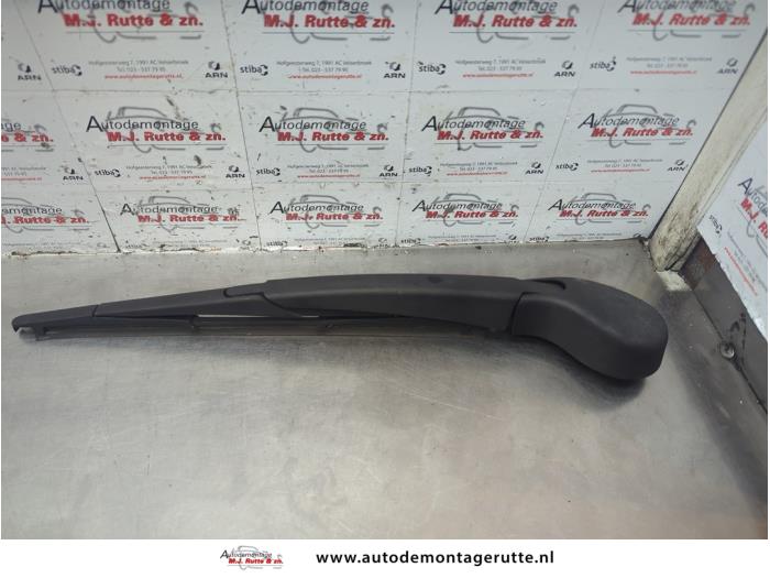 Gebruikte Ruitenwisserarm achter Ford Focus O180971