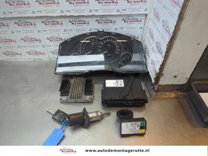 O180982 Gebruikte kontaktslot + computer Opel Meriva