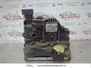 O180986 Gebruikte portierslot mechaniek 4deurs rechts-achter Opel Corsa