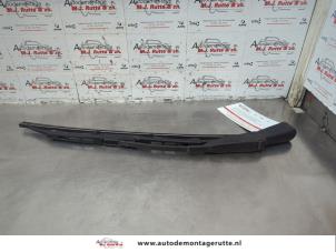 O181005 Gebruikte ruitenwisserarm achter Hyundai Matrix