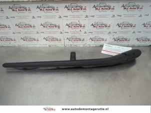 O181021 Gebruikte ruitenwisserarm achter Chevrolet Captiva