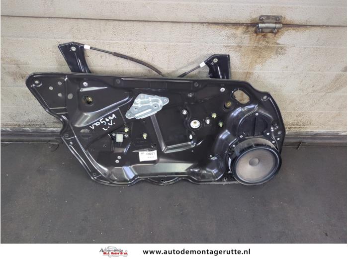 Gebruikte Raammechaniek 4Deurs links-voor Volkswagen Passat O181045