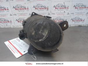 O181068 Gebruikte mistlamp links-voor Opel Corsa