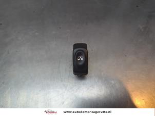O181231 Gebruikte ruit schakelaar elektrisch Renault Megane Scenic