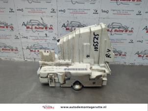 O181303 Gebruikte slotmechaniek portier 4deurs rechts-voor Mercedes A-Klasse