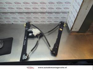 O181324 Gebruikte raammechaniek 2deurs rechts-voor Volkswagen Caddy