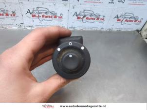 O181332 Gebruikte spiegel schakelaar Renault Master