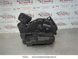 O181340 Gebruikte slotmechaniek portier 2deurs rechts Volkswagen Caddy