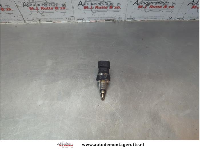 Gebruikte Achteruitrijlicht schakelaar Daewoo Kalos O181345