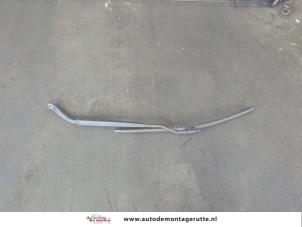 O181351 Gebruikte ruitenwisserarm voor Renault Grand Scenic