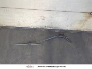 O181352 Gebruikte ruitenwisserarm voor Renault Grand Scenic