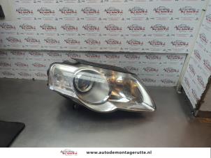 O181385 Gebruikte rechter koplamp Volkswagen Passat