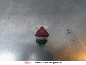 O181387 Gebruikte schakelaar paniekverlichting Volkswagen Passat