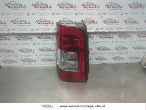 O181426 Gebruikte achterlicht links Citroen Berlingo