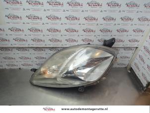 O181453 Gebruikte koplamp rechts Toyota Yaris