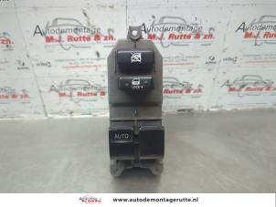 O181461 Gebruikte schakelblok ruiten Toyota Yaris