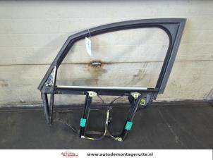 O181490 Gebruikte raammechaniek 4deurs links-voor Audi A2