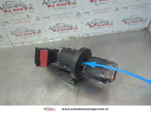 O181574 Gebruikte sleutel+contactslot Renault Twingo