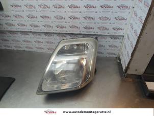 O181580 Gebruikte koplamp links Citroen C2