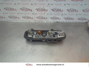 O181584 Gebruikte fitting achterlicht rechts Citroen C2