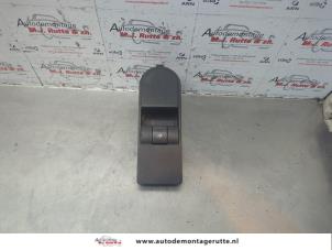 O181589 Gebruikte ruit schakelaar elektrisch Opel Astra
