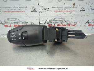 O181624 Gebruikte cruise control bediening Peugeot 307