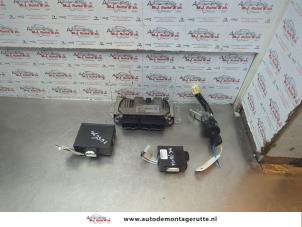O181631 Gebruikte kontaktslot + computer Peugeot 107