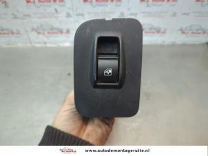 O181794 Gebruikte schakelaar elektrisch raam Citroen Nemo