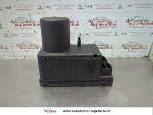 O181807 Gebruikte pomp elektrische deurvergrendeling Mercedes C-Klasse