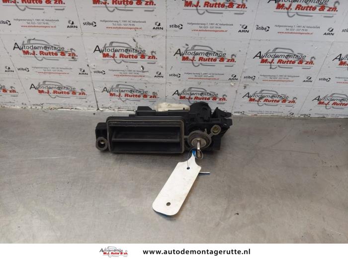 Gebruikte Achterklep Handgreep Mercedes C-Klasse O181809