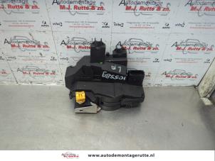 O181821 Gebruikte slotmechaniek portier 4deurs links-achter Saab 9-3
