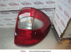 Gebruikte Achterlicht rechts Chrysler Voyager/Grand Voyager (RG/RS) 3.3 V6 Prijs op aanvraag aangeboden door Autodemontage M.J. Rutte B.V.