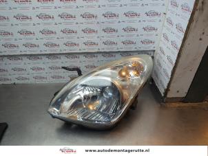 O181889 Gebruikte linker koplamp Nissan Pixo