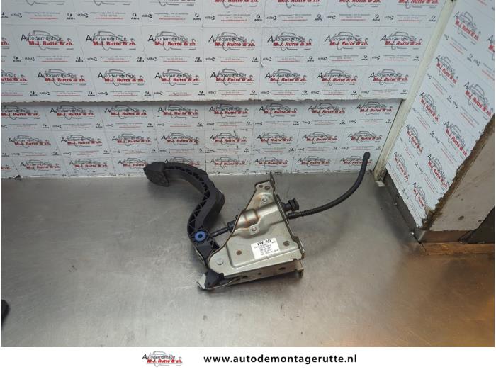 Gebruikte Koppelingspedaal Volkswagen UP O181893