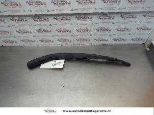 O181961 Gebruikte ruitenwisserarm achter Hyundai I20