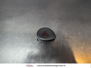 O181964 Gebruikte gevarenlicht schakelaar Hyundai I20