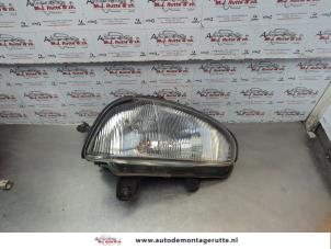 O181973 Gebruikte linker koplamp Subaru Vivio