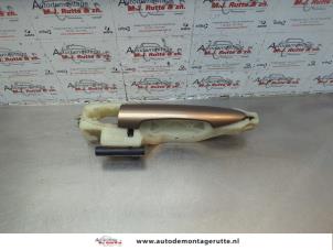 O182001 Gebruikte portiergreep 4deurs links-voor Kia Picanto