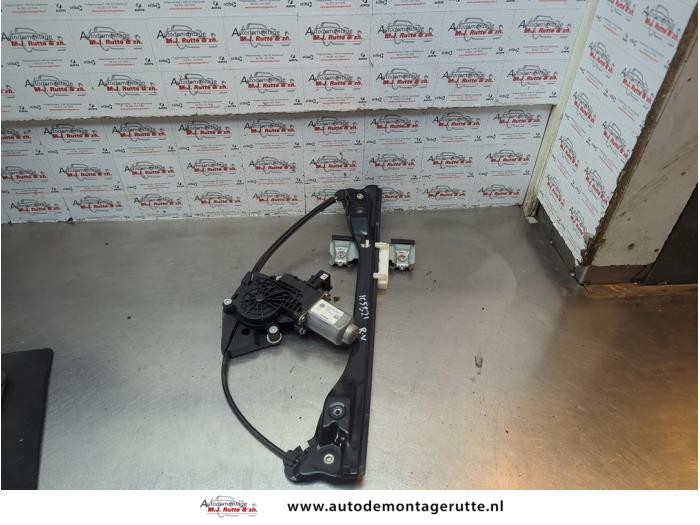 Gebruikte Ruitmechaniek 4Deurs rechts-voor Skoda Fabia O182050