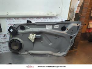 O182126 Gebruikte ruitmechaniek 2deurs rechts-voor Mercedes A-Klasse